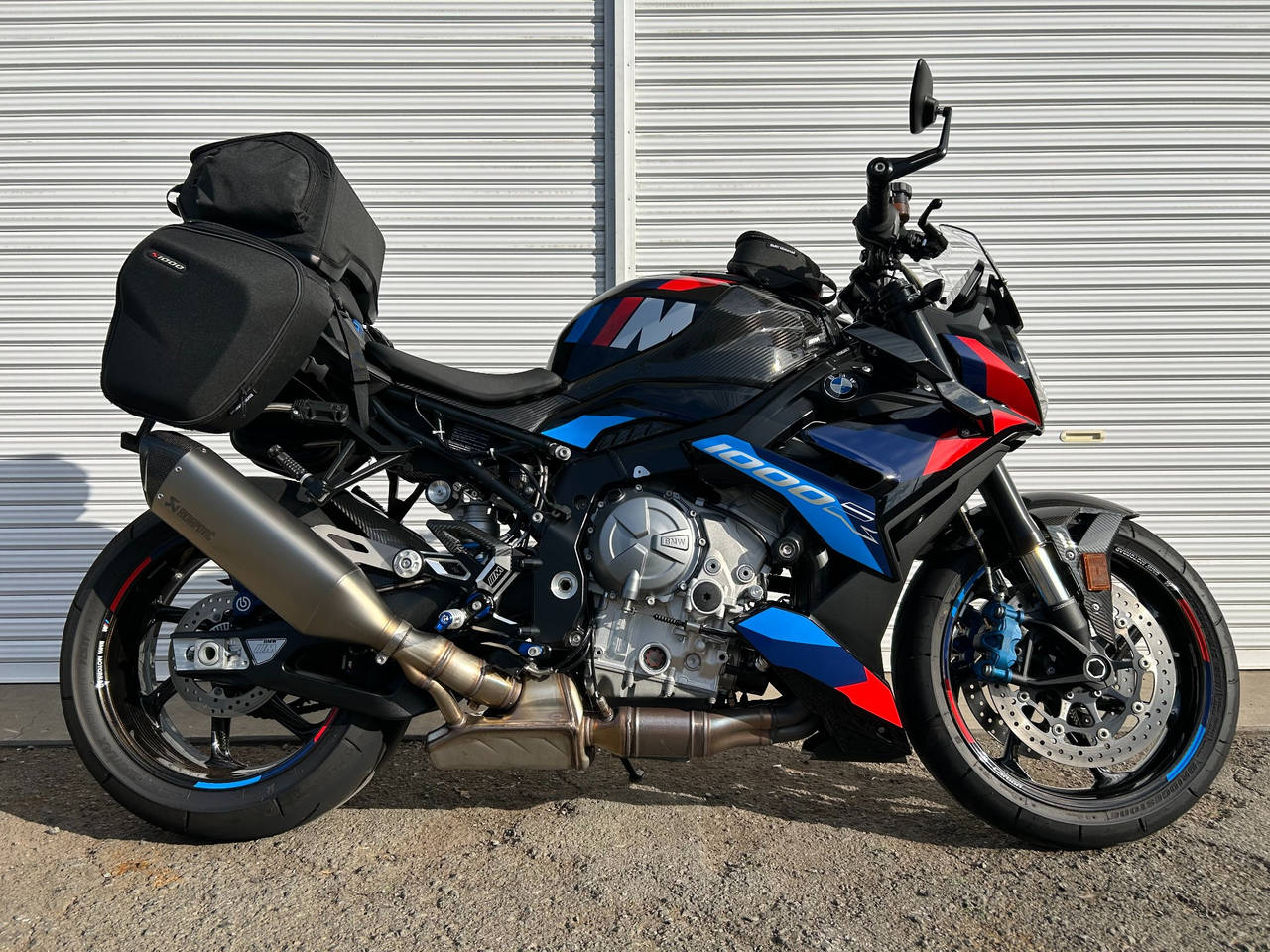 BMW M1000R 2023