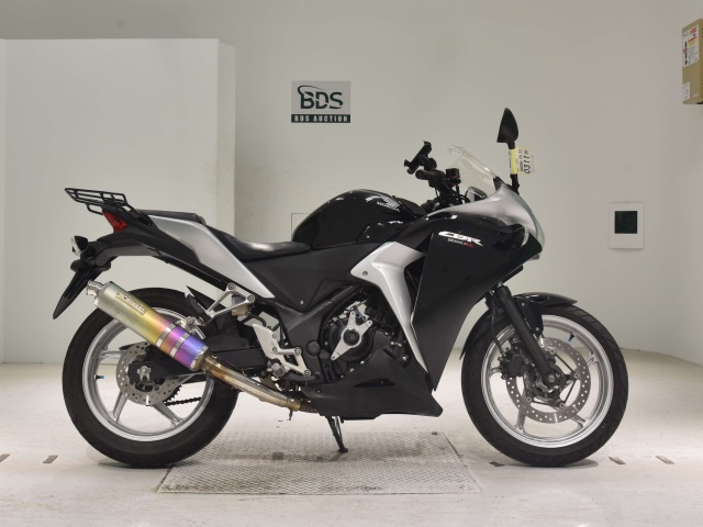 Honda CBR250R 2011