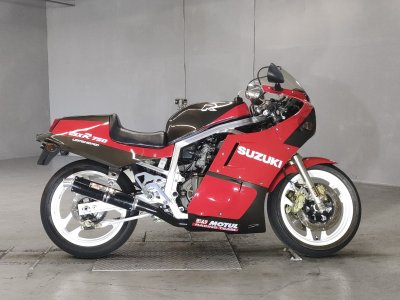Suzuki GSX-R750 1986