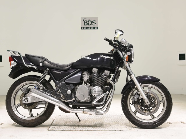Kawasaki ZEPHYR550 2023