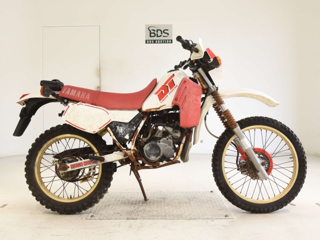 Yamaha DT200