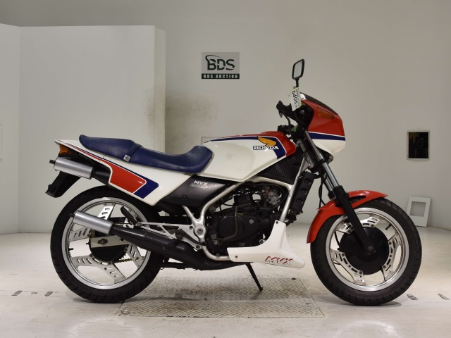 Honda MVX250F 1983