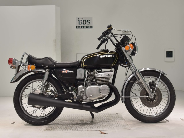 Suzuki GT380