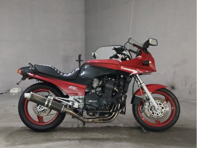 Kawasaki GPZ900R 1995