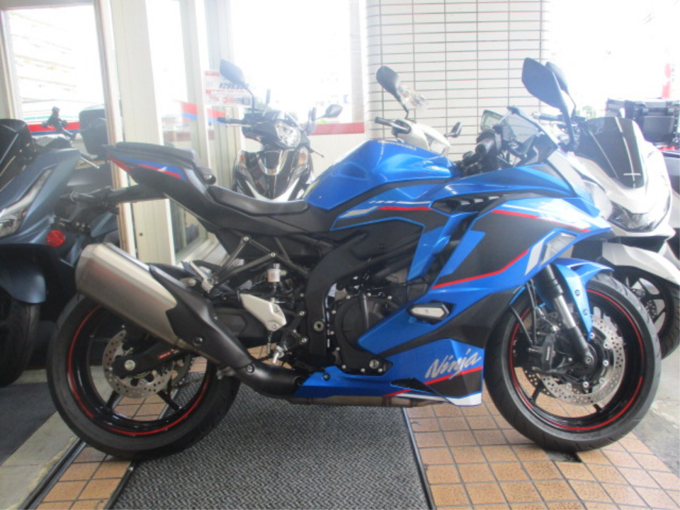 Kawasaki ninja zx-4r se 2023