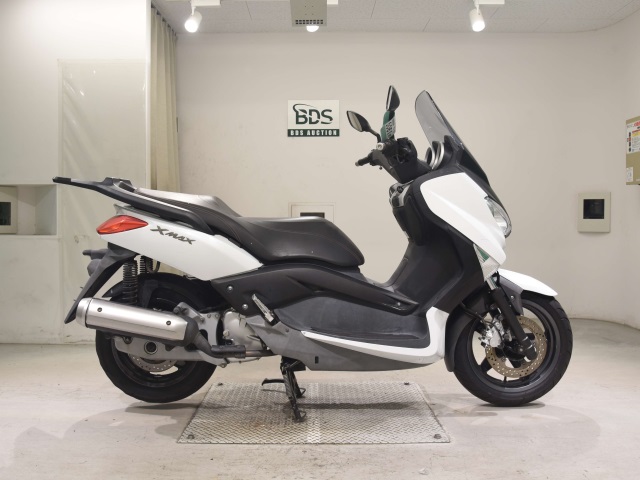Yamaha X-MAX125