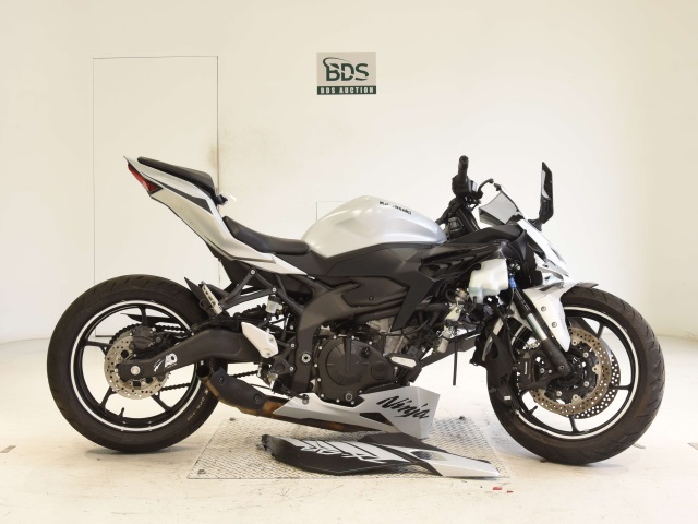 Kawasaki ZX-4R SE 2025