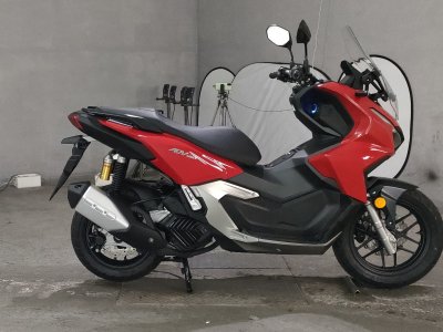 Honda ADV 160 2025