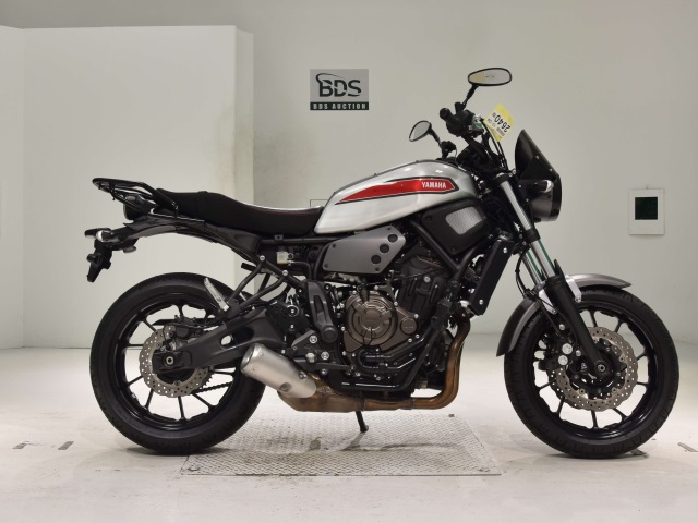 Yamaha XSR700 2021