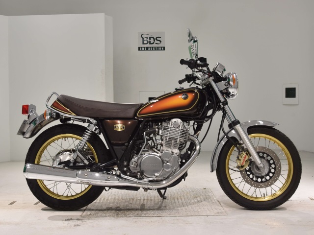 Yamaha SR400 2018
