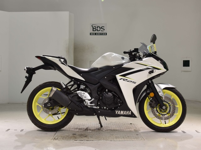 Yamaha YZF-R25A 2018