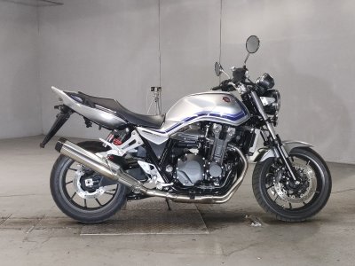 Honda CB1300SF 2023