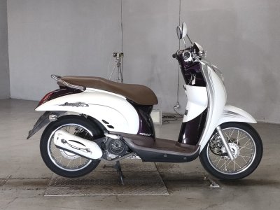 Honda SCOOPY110I 2012