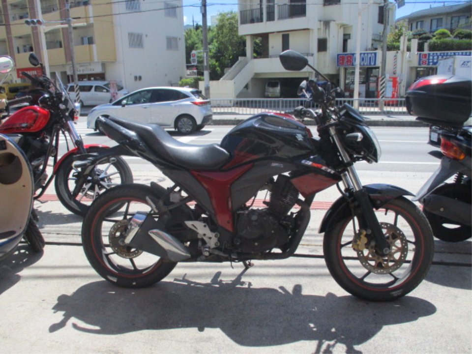 Suzuki GIXXER150