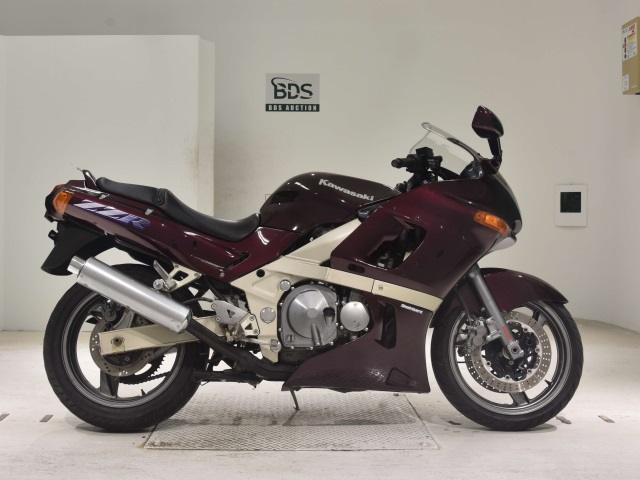 Kawasaki ZZ-R400 1997