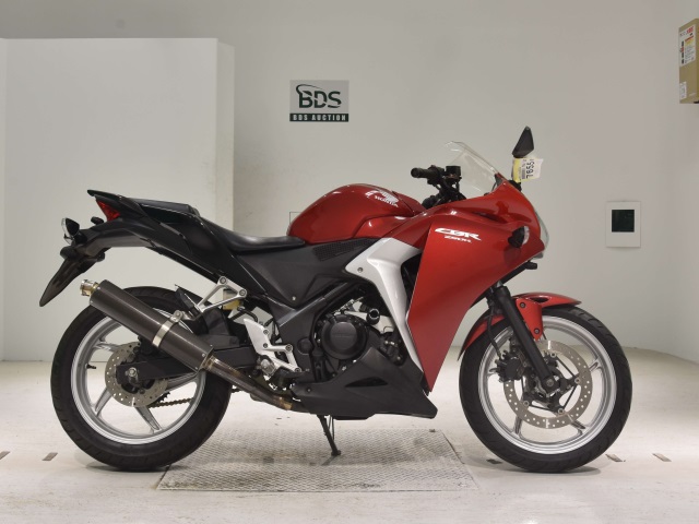 Honda CBR250R 2011