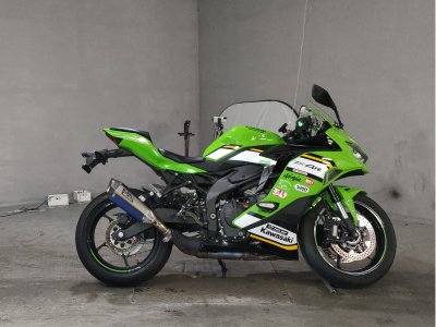 Kawasaki NINJA ZX-4RR 2025