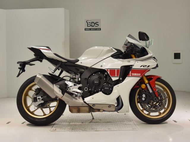 Yamaha YZF-R1 2022
