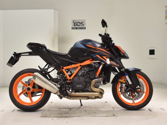 KTM 1290 SUPERDUKE R 2024
