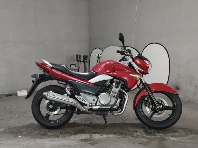 Suzuki GSR250