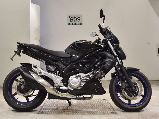 Suzuki GLADIUS SFV400A 2012