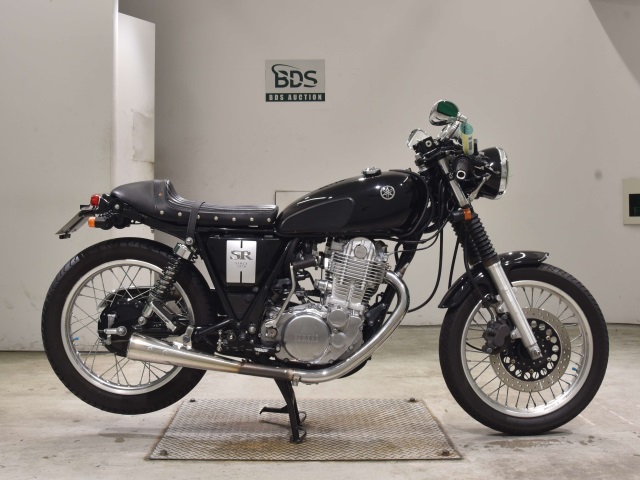 Yamaha SR400 2018