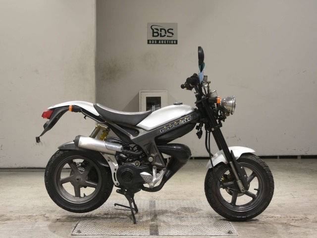 Suzuki TR50S