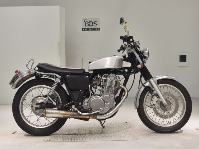 Yamaha SR400 2002