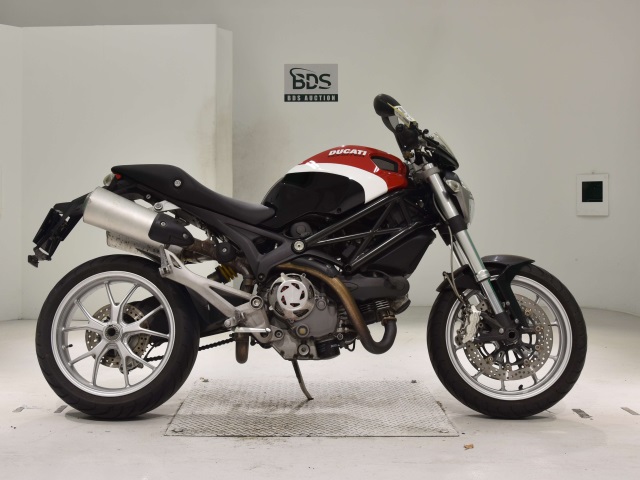 Ducati MONSTER 1100 2010