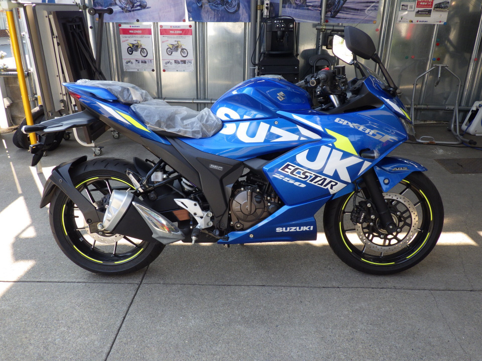 Suzuki GIXXER SF250