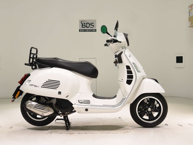 Vespa gts150 2022