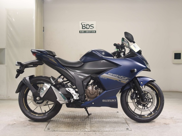 Suzuki GIXXER250SF