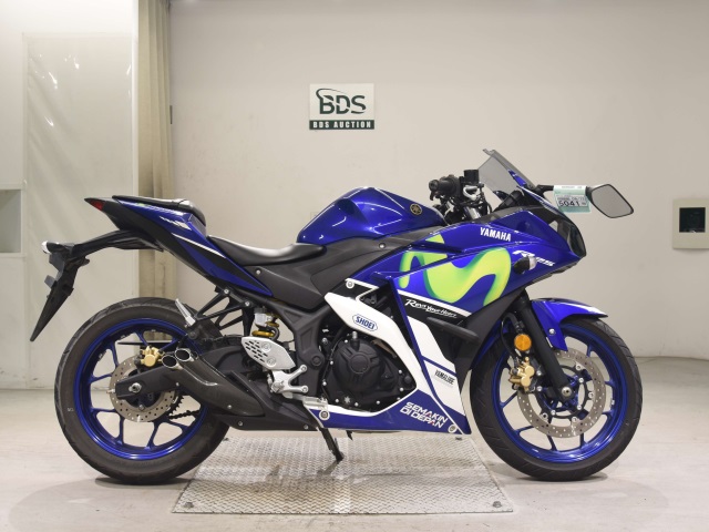 Yamaha YZF-R25 2015