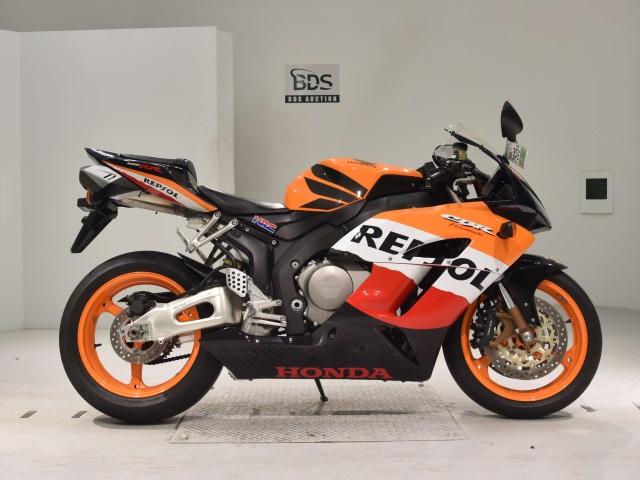 Honda CBR1000RR 2005