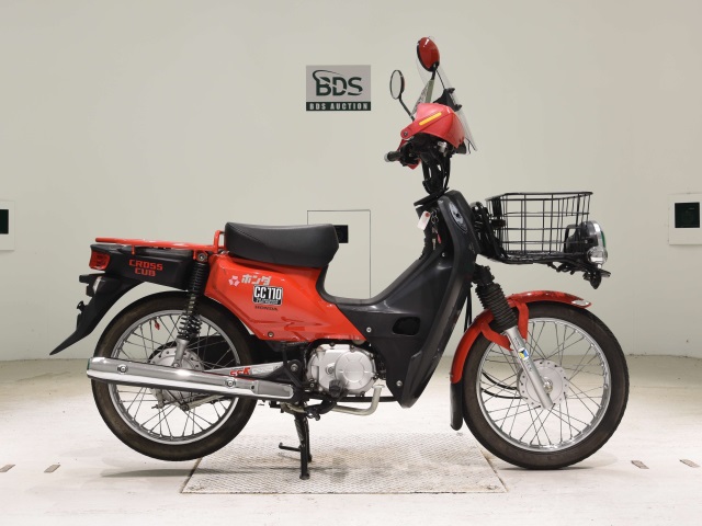 Honda CC110 CROSSCUB 2016