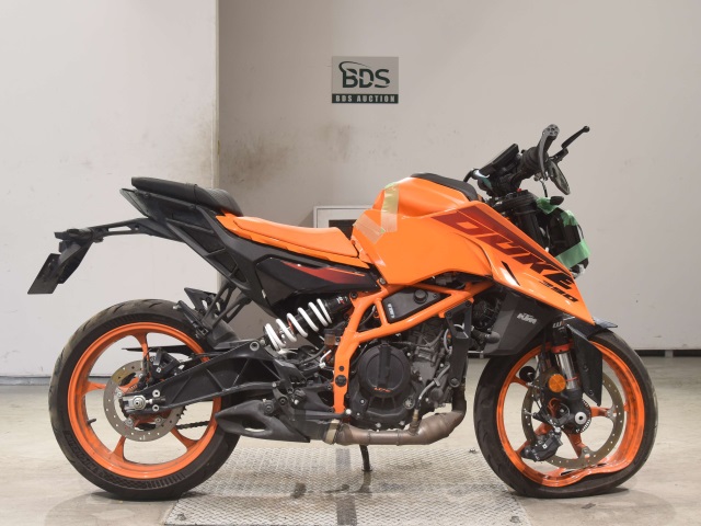 KTM 390 DUKE 2024