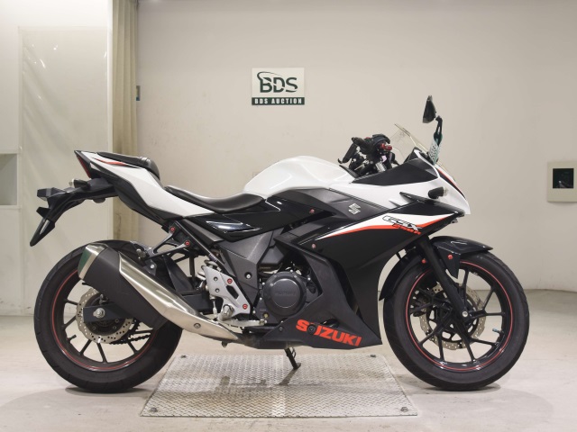 Suzuki GSX250R