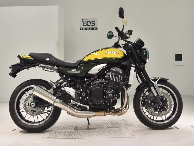 Kawasaki Z900RS 2024