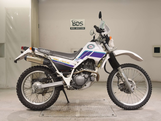 Yamaha SEROW XT225