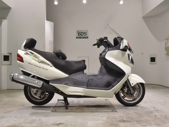 Suzuki SKYWAVE 650LX 2011