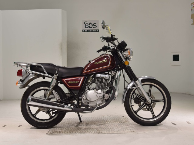 Suzuki GN125-2F 2017
