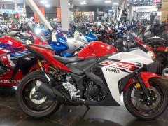 Yamaha YZF-R25 2015