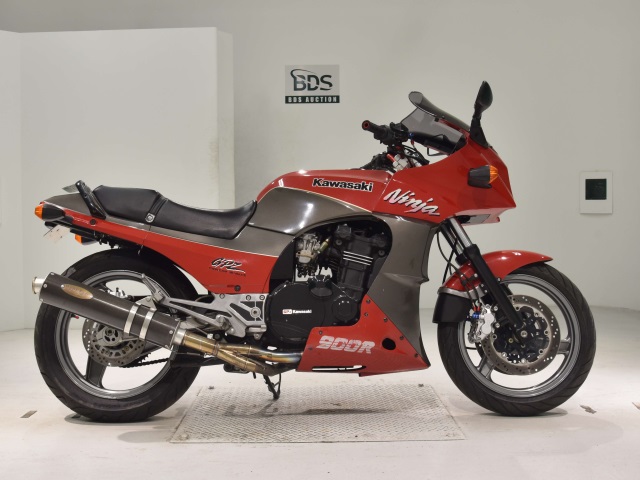 Kawasaki GPZ900R 1993