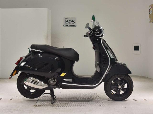 Vespa GTS300 SUPER 2023