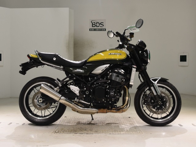 Kawasaki Z900RS 2024