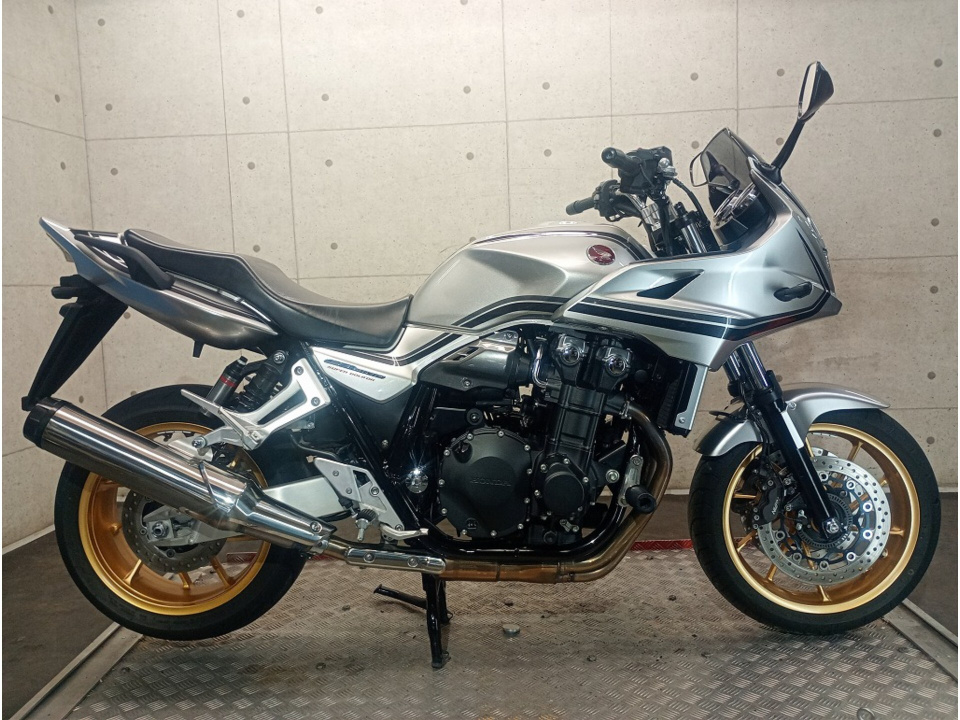 Honda CB1300SF 2021