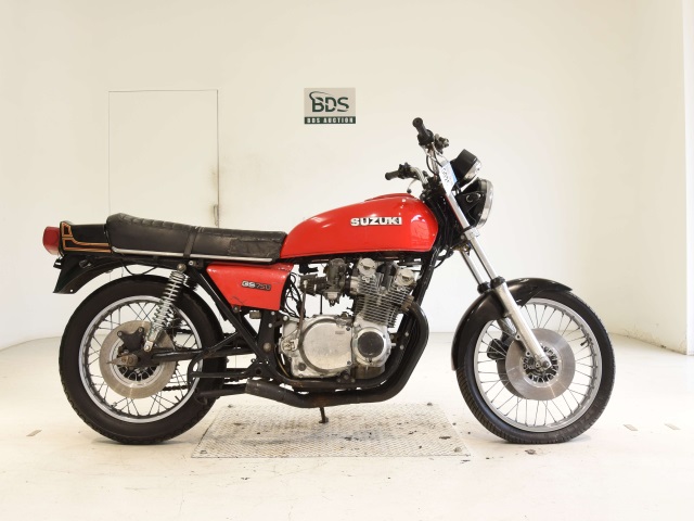 Suzuki GS750E