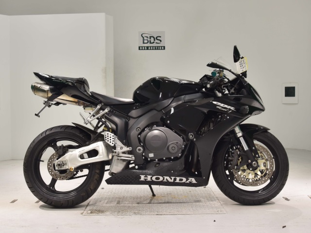 Honda CBR1000RR 2006