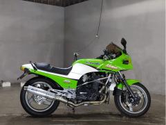 Kawasaki GPZ900R 1999