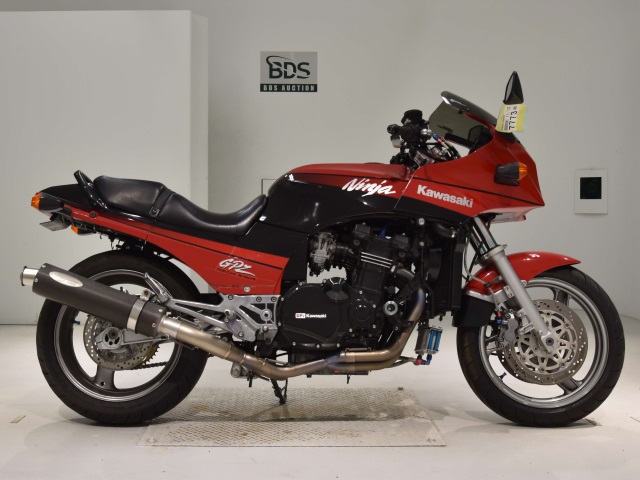 Kawasaki GPZ900R 1991